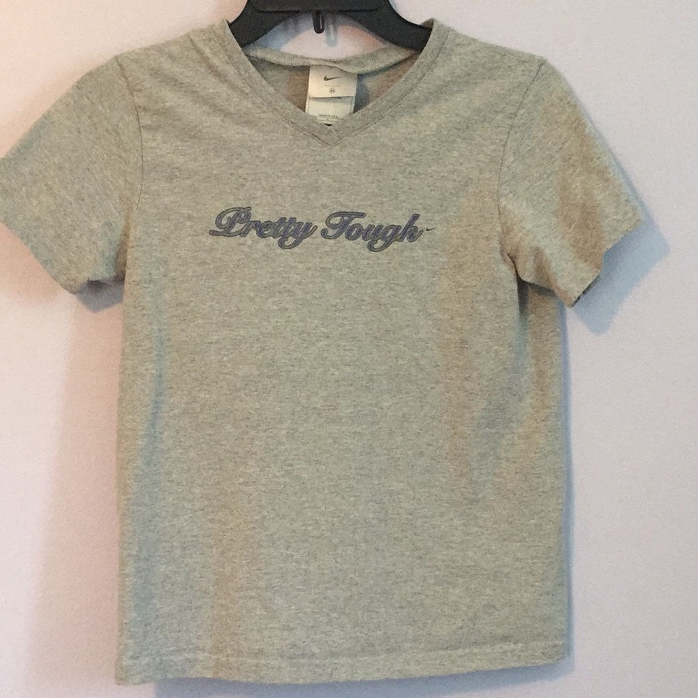 Girls Nike pretty tough v neck Sz M